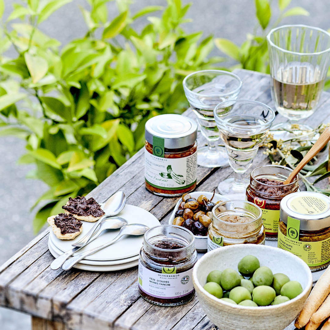 Oliviers & Co Mix d'olives vertes et noires au oregano et piment 150 gr